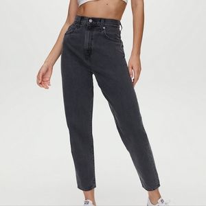 Levis High Loose Taper Jeans
